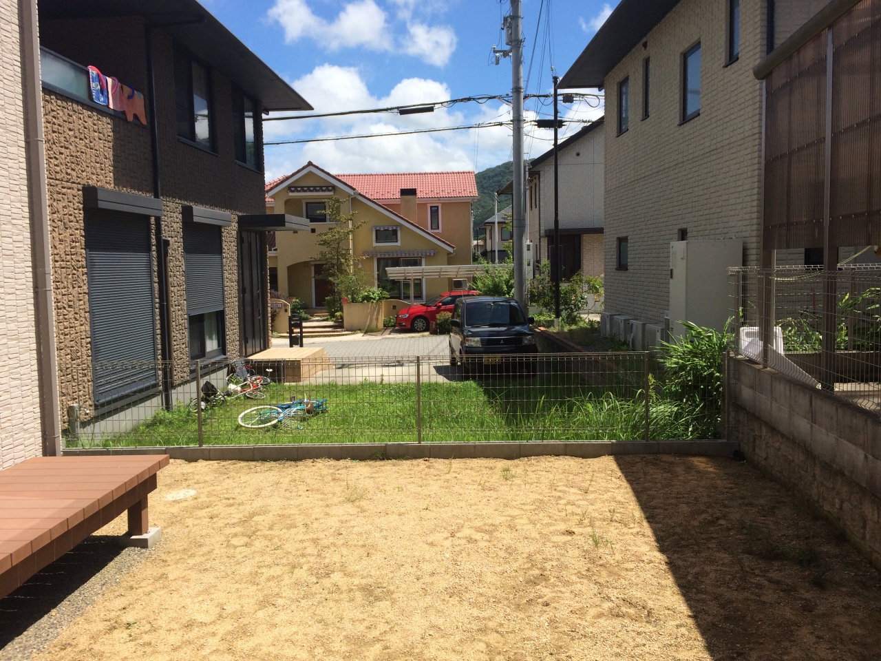 目隠し工事 をさせて頂きました ｼﾞｮﾘﾊﾟｯﾄ塗装の壁と植栽による目隠し 最新情報 姫路市 加古川市で外構工事 エクステリア工事をご検討の方は姫路の外構専門店 Bagus バグース にご相談ください