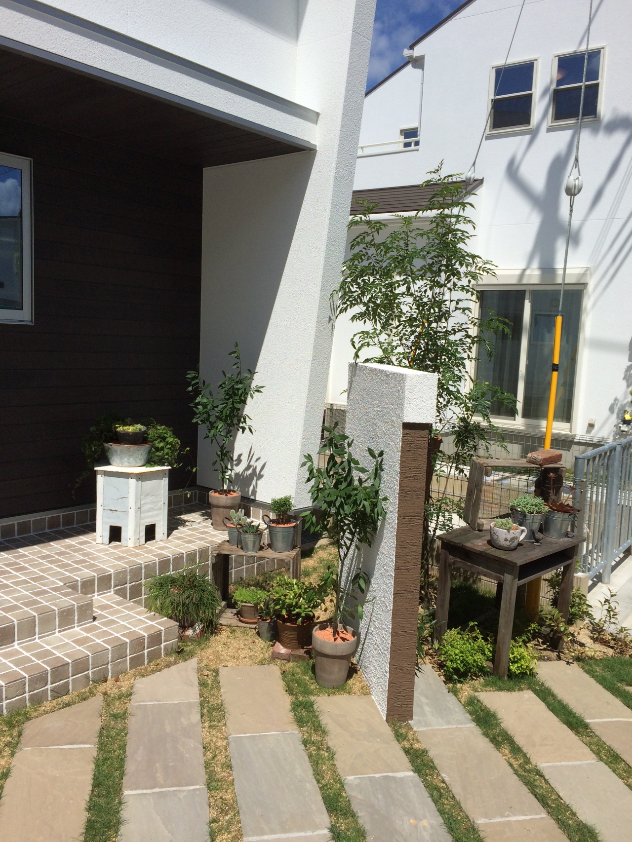 雑貨屋さんのような可愛いお庭です 最新情報 姫路市 加古川市で外構工事 エクステリア工事をご検討の方は姫路の外構専門店 Bagus バグース にご相談ください
